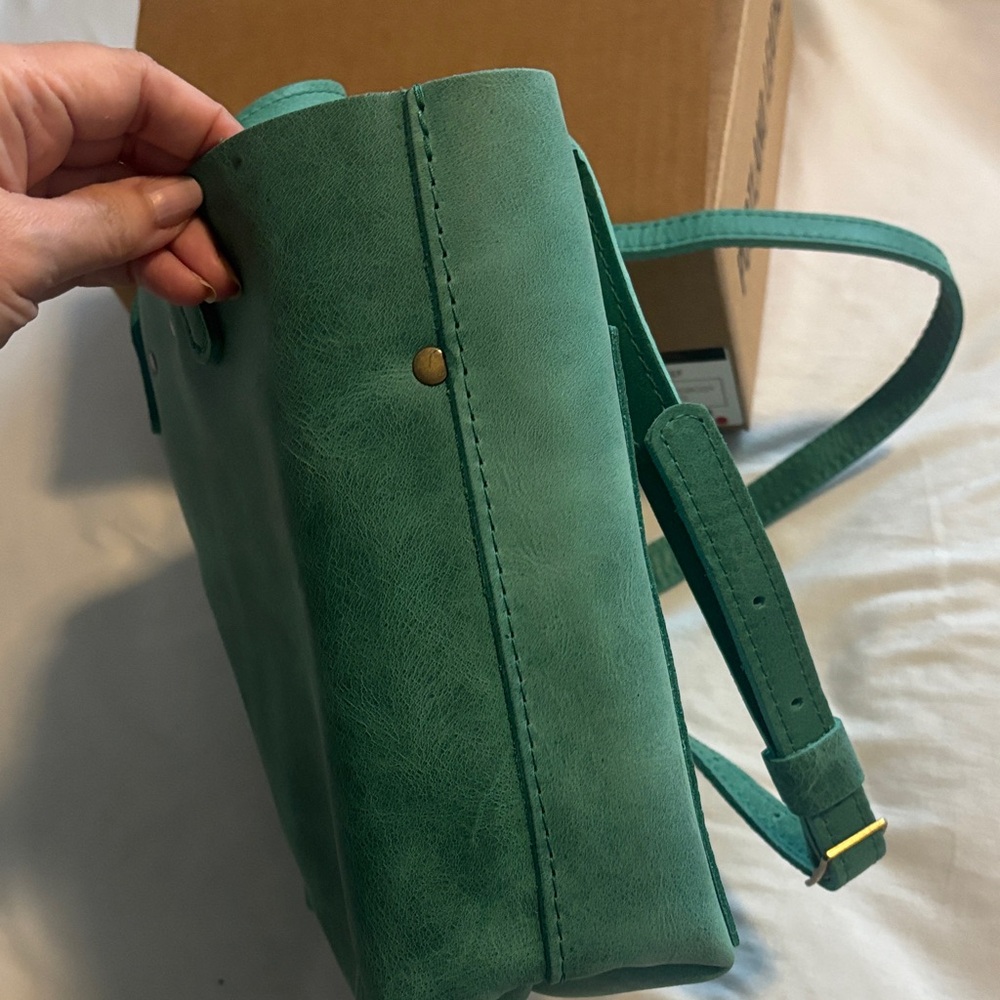 Portland Leather Mini crossbody tote IN REEF. NEW - Picture 6 of 8
